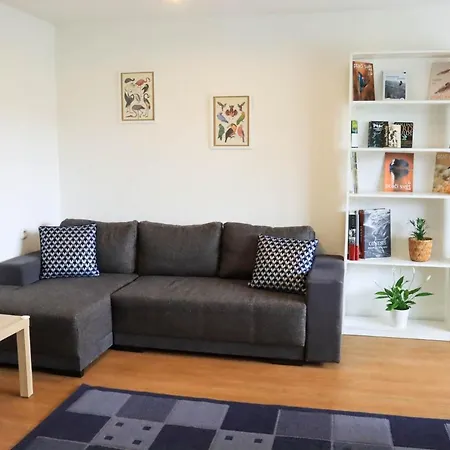 Pohodlny Apartman S Ptaci Zahradou Uherske Hradiste Exterior photo
