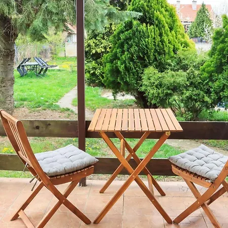 Pohodlny Apartman S Ptaci Zahradou Uherske Hradiste Exterior photo